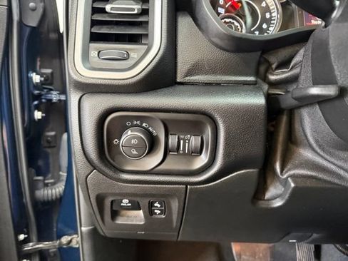 Used 2019 RAM 1500 Big Horn AWD/4WD image 20