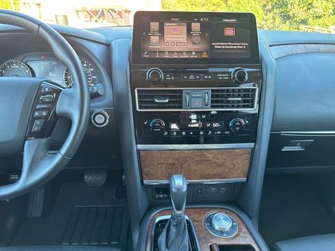 Used 2024 Nissan Armada SL w/ Captain's Chairs Package image 17
