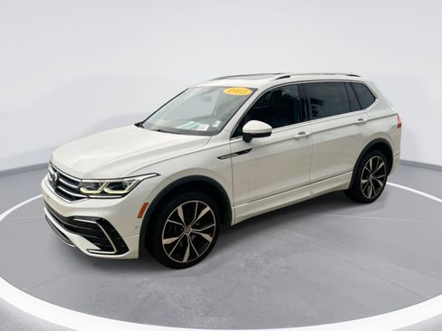 Used 2023 Volkswagen Tiguan SEL R-Line AWD/4WD image 1