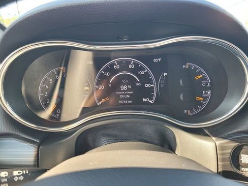 Used 2021 Jeep Grand Cherokee Limited image 29