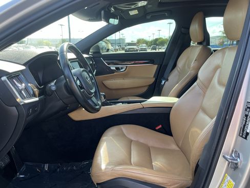 Used 2018 Volvo S90 T5 Momentum w/ Convenience Package FWD image 29