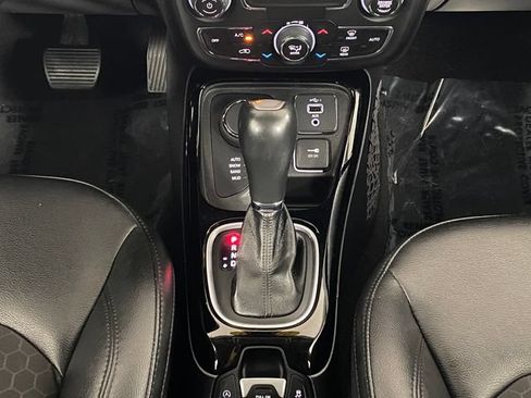 Used 2020 Jeep Compass Latitude AWD/4WD image 16