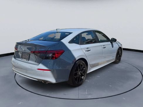 Used 2022 Honda Civic Sport image 4