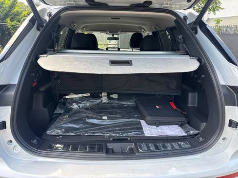 Used 2024 Mitsubishi Outlander 4WD Plug-In Hybrid image 32