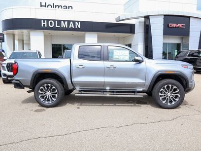 New 2026 GMC Canyon Denali w/ LPO, Black Badging Package