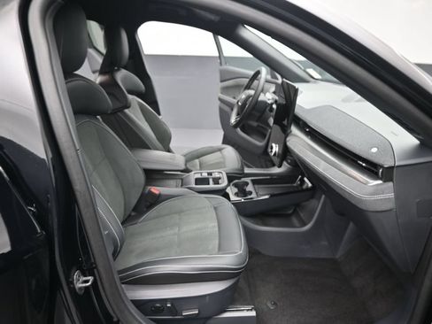 Certified 2025 Ford Mustang Mach-E GT AWD/4WD image 28