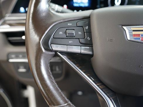 Used 2021 Cadillac Escalade Premium Luxury AWD/4WD image 13