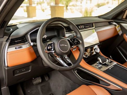 New 2026 Jaguar F-PACE R-Dynamic S image 16