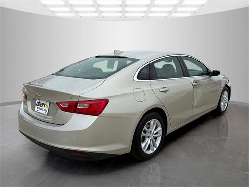 Used 2016 Chevrolet Malibu LT image 4