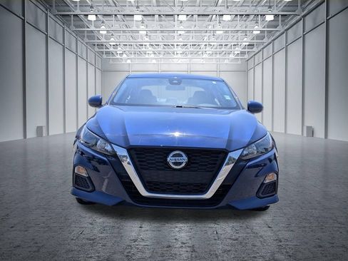 Used 2022 Nissan Altima 2.5 S FWD image 2