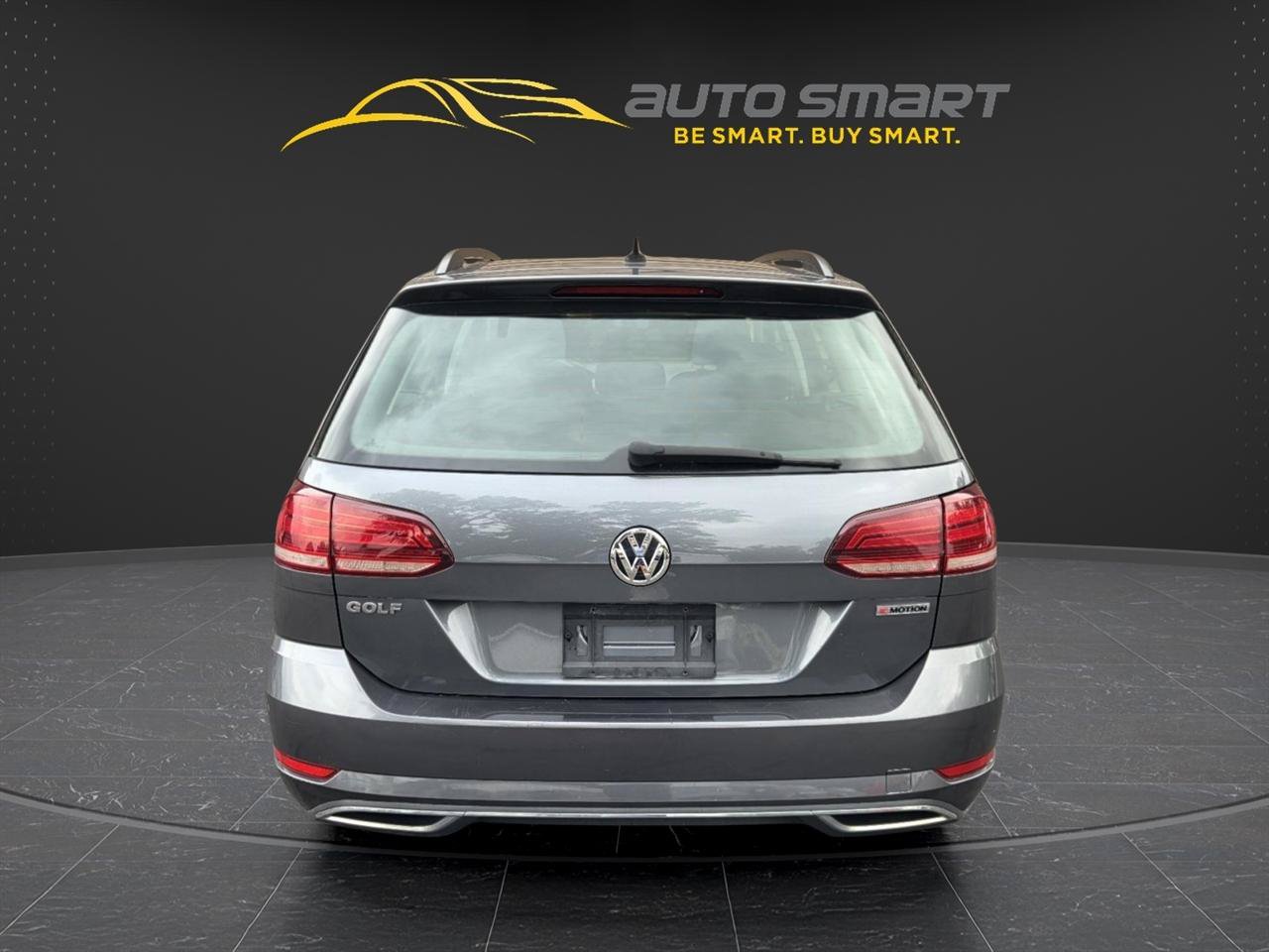 Used 2019 Volkswagen Golf S AWD/4WD image 4