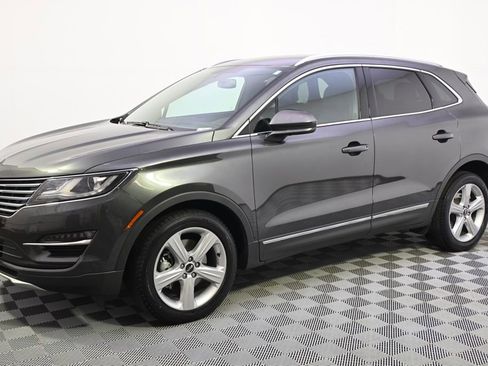 Used 2018 Lincoln MKC Premiere FWD image 2