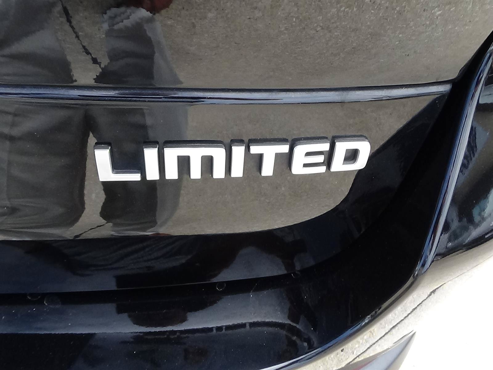 Certified 2025 Jeep Grand Cherokee L Limited w/ Luxury Tech Group II AWD/4WD image 11