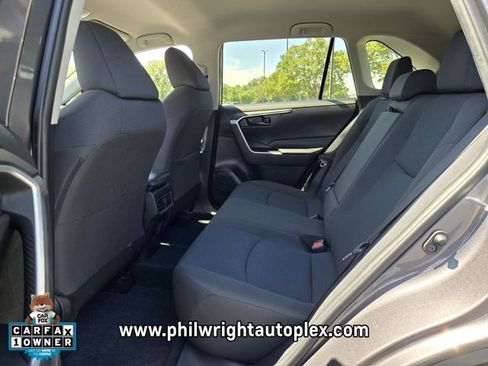 Used 2018 Toyota Highlander XLE FWD image 10
