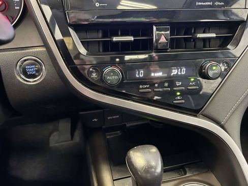 Used 2022 Toyota Camry XSE FWD image 23