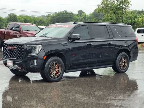 Used 2021 GMC Yukon XL AT4 w/ Rear Media and Nav Package AWD/4WD image 4