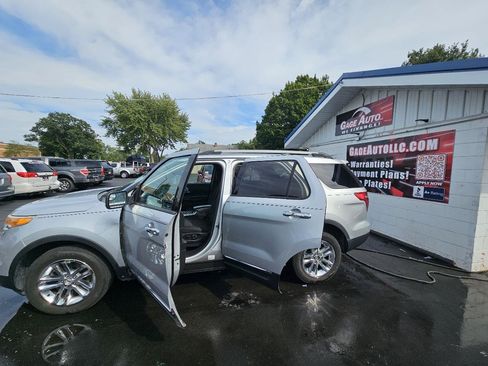 Used 2015 Ford Explorer XLT AWD/4WD image 24