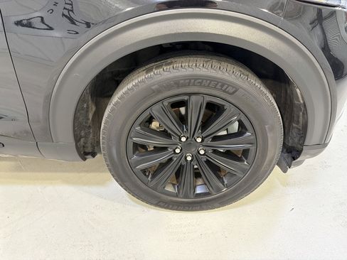 Used 2022 Ford Explorer Limited w/ Equipment Group 301A image 14