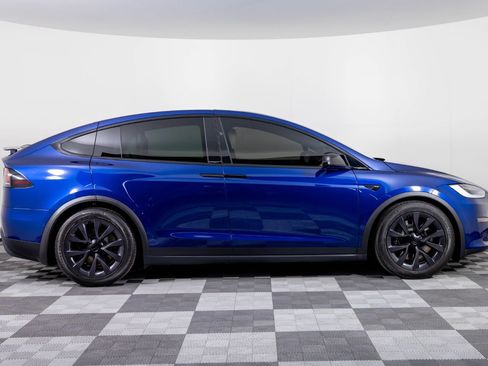 Used 2023 Tesla Model X image 9