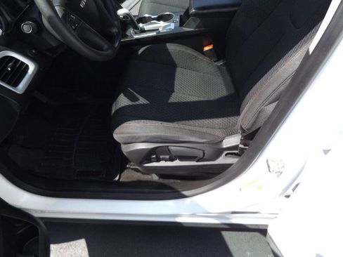 Used 2015 GMC Terrain SLE image 12