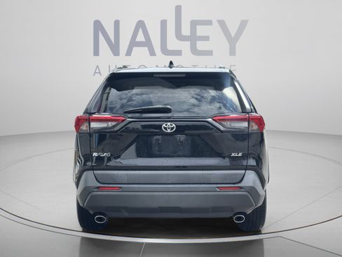 Used 2020 Toyota RAV4 XLE Premium FWD image 3