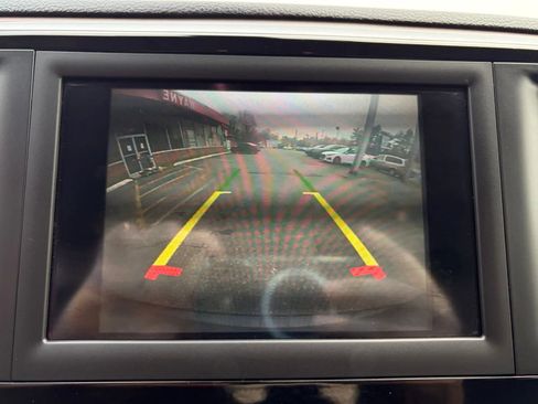 Used 2018 Chrysler Pacifica Touring Plus w/ Tire & Wheel Group image 34