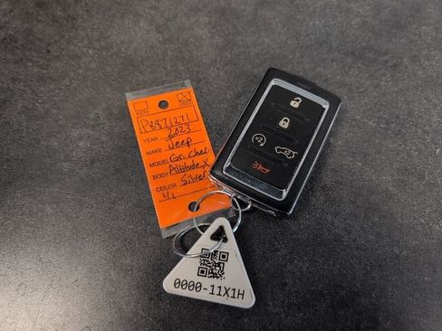 Used 2023 Jeep Grand Cherokee Altitude AWD/4WD image 37