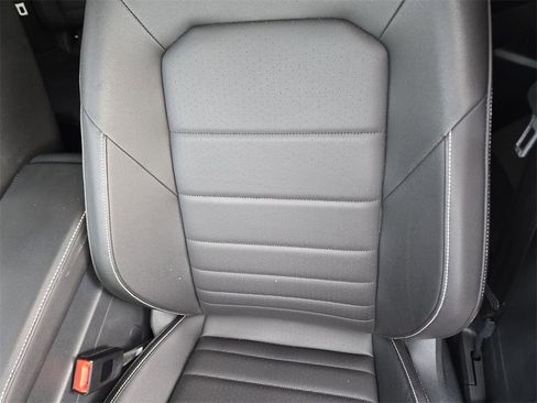 Used 2023 Volkswagen Jetta SE image 18