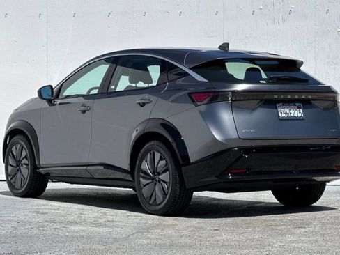 Used 2023 Nissan Ariya FWD image 5