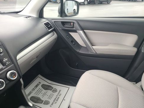 Used 2016 Subaru Forester 2.5i w/ Alloy Wheel Package image 16