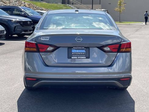 Used 2025 Nissan Altima 2.5 SV FWD image 4