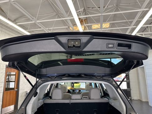 Used 2015 Subaru Forester 2.5i Limited w/ Popular Package #2 image 10