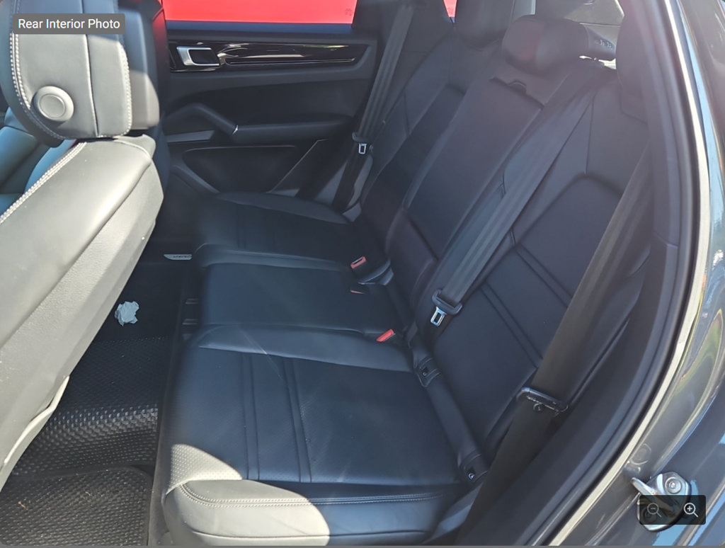 Used 2020 Porsche Cayenne AWD/4WD image 13