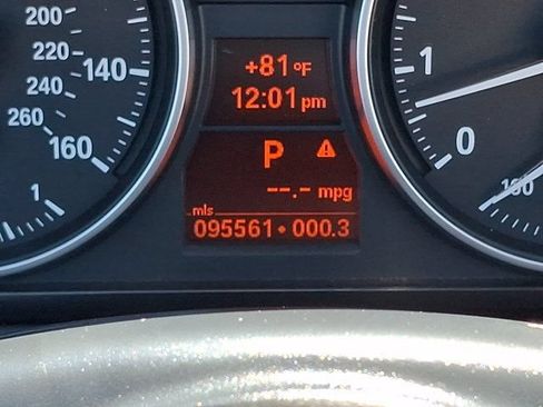 Used 2009 BMW 328i Convertible RWD image 24