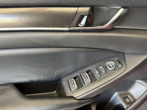 Used 2022 Honda Accord Sport image 10