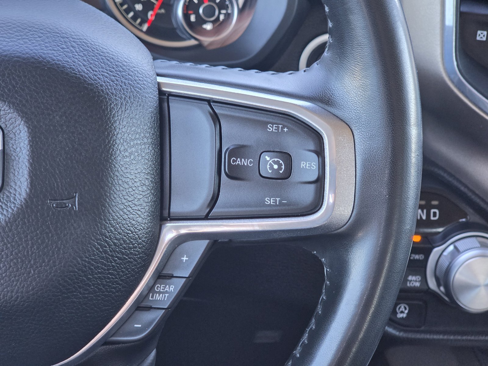 Used 2022 RAM 1500 Laramie AWD/4WD image 29