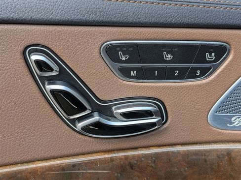 Used 2017 Mercedes-Benz S 550 4MATIC Sedan image 16