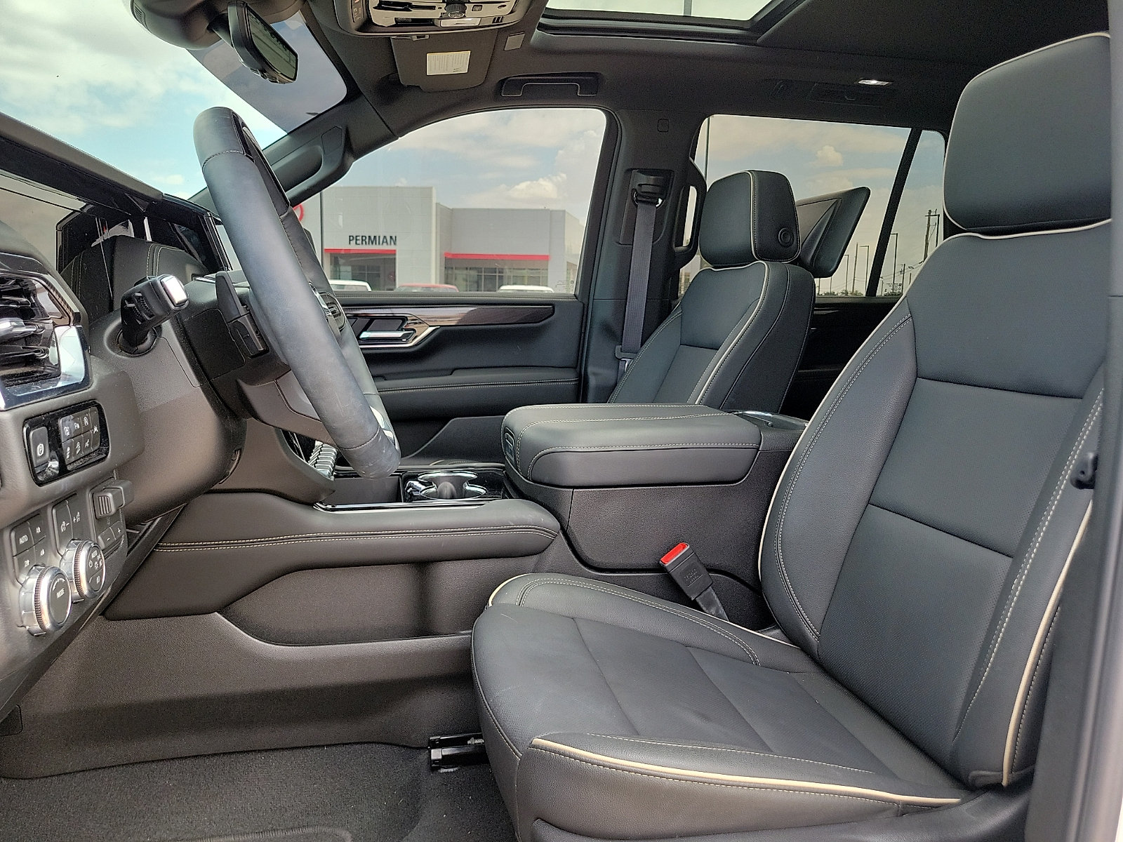 Used 2026 GMC Yukon Elevation w/ Elevation Premium Package AWD/4WD image 12