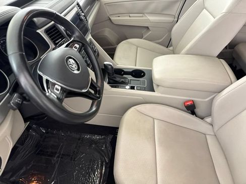 Used 2020 Volkswagen Atlas SE w/ Panoramic Sunroof Package FWD image 21