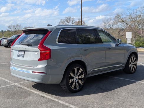 Used 2024 Volvo XC90 T8 Plus w/ Protection Package Premier AWD/4WD image 9