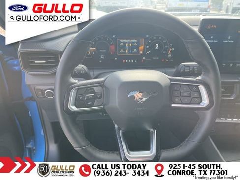 Used 2025 Ford Mustang Coupe RWD image 12