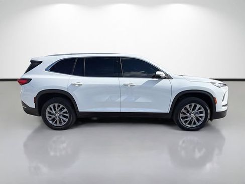 Used 2025 Buick Enclave Preferred FWD image 2