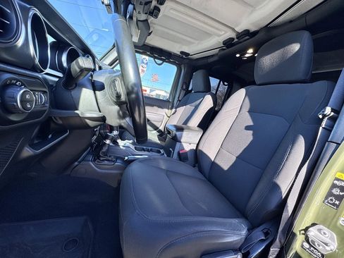 Certified 2022 Jeep Gladiator Willys image 14