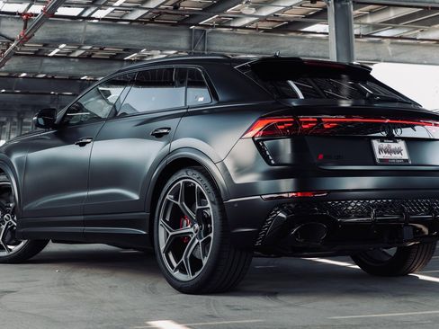 New 2026 Audi RS Q8 performance image 9