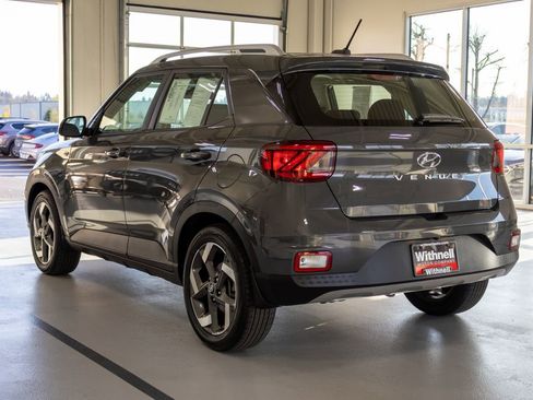 Certified 2023 Hyundai Venue SEL FWD image 9