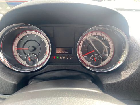Used 2018 Dodge Grand Caravan SE w/ UConnect Hands-Free Group FWD image 11