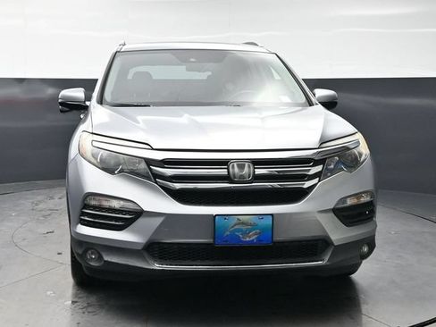 Used 2017 Honda Pilot Touring image 2