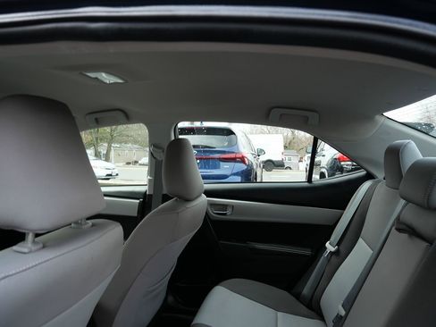 Used 2019 Toyota Corolla LE image 20