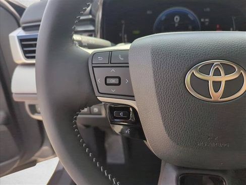 Used 2026 Toyota Camry SE w/ Multimedia Upgrade Package FWD image 14