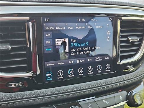 Used 2018 Chrysler Pacifica Limited FWD image 21